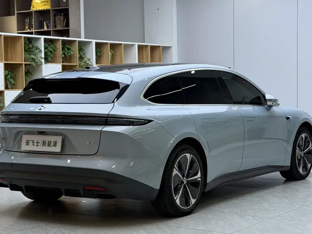 Nio ET5 Touring — Фото автомобиля 14