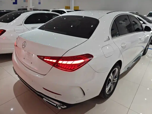 Mercedes-Benz C-Class — Фото автомобиля 3