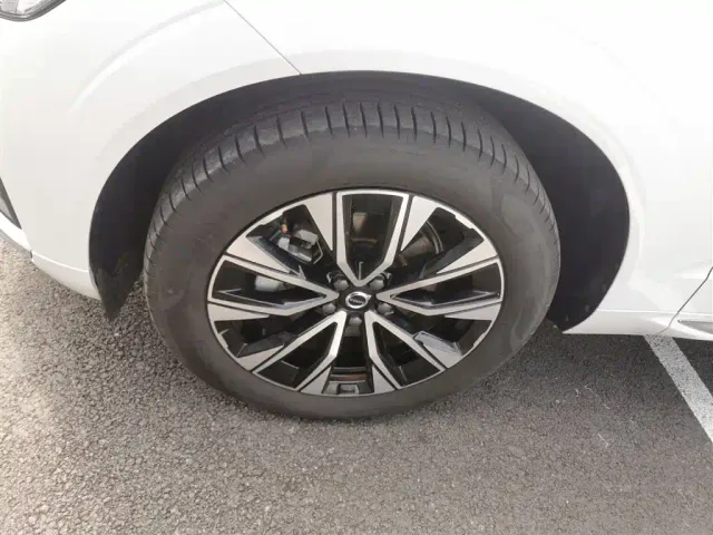 Volvo XC60 — Фото автомобиля 22