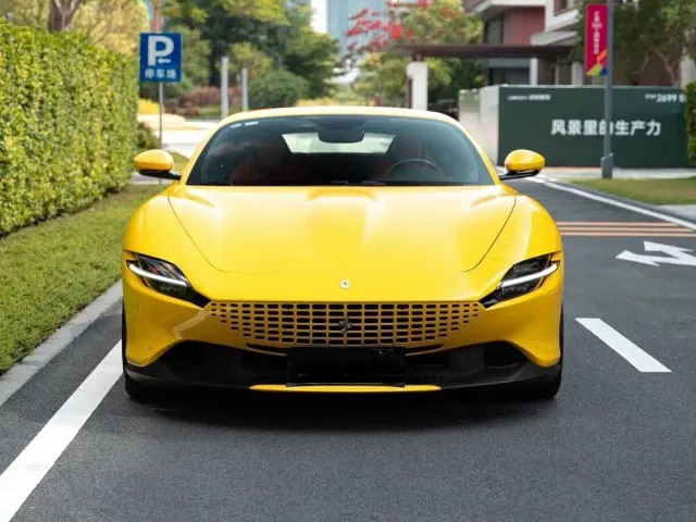Фотография автомобиля — Ferrari Roma