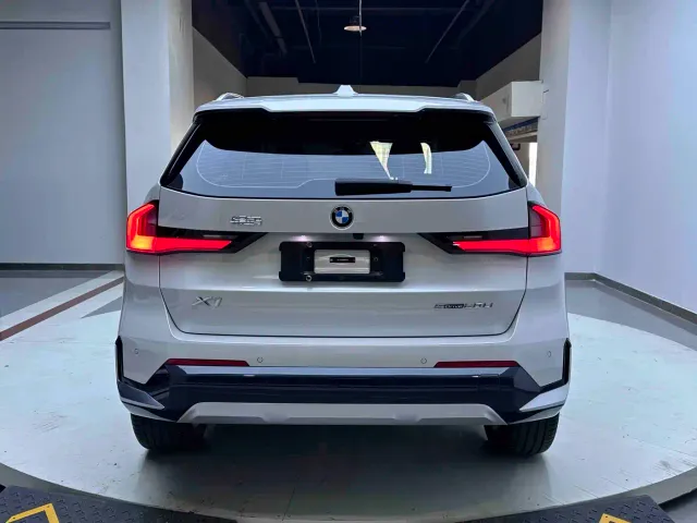 BMW X1 — Фото автомобиля 5
