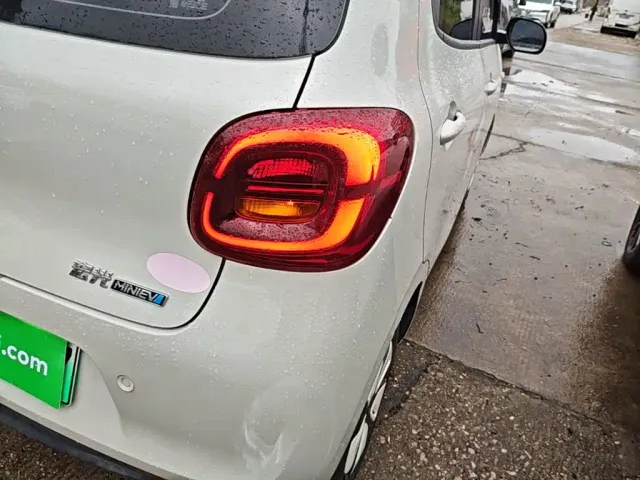Wuling Hongguang Mini EV — Фото автомобиля 7