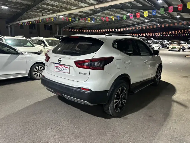Nissan Qashqai — Фото автомобиля 7