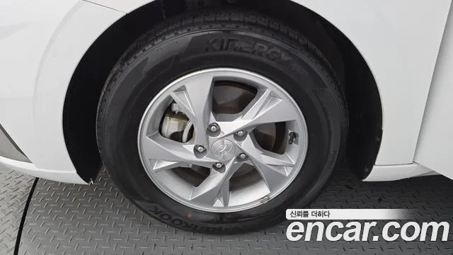 Hyundai AVANTE Avante (CN7) — Фото автомобиля 5