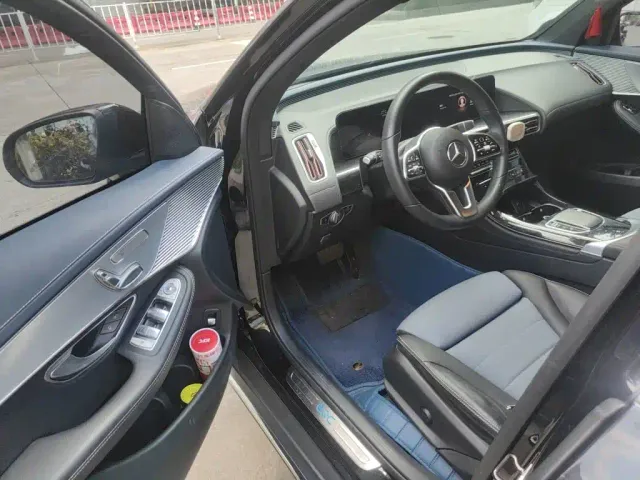 Mercedes-Benz EQC — Фото автомобиля 17