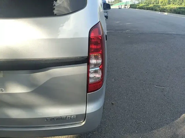 Wuling Hongguang V — Фото автомобиля 23
