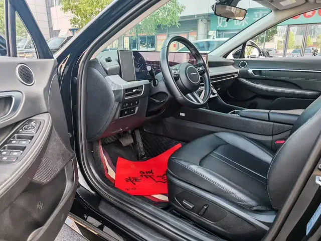 Hyundai Sonata — Фото автомобиля 2