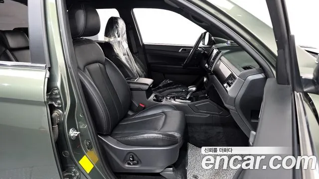 KG_Mobility_Ssangyong Rexton — Фото автомобиля 11
