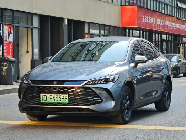 Фотография автомобиля — BYD Qin PLUS