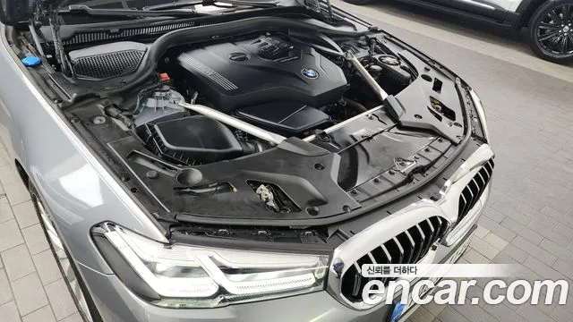 BMW 5-Series — Фото автомобиля 6