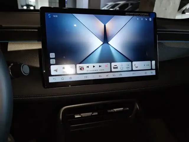 BYD Qin PLUS — Фото автомобиля 12