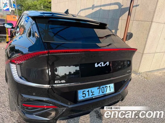 Kia EV6 — Фото автомобиля 4