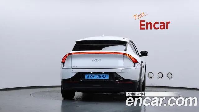 Kia EV6 — Фото автомобиля 4
