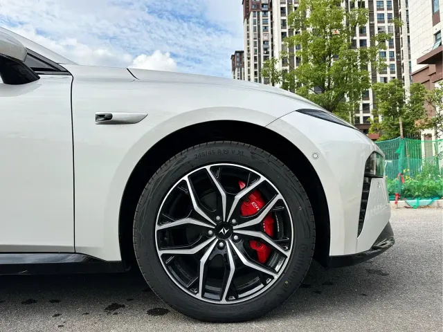 Dongfeng eπ 007 — Фото автомобиля 9