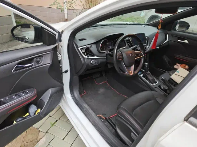 Chevrolet Monza — Фото автомобиля 17