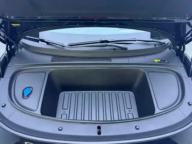 Li Auto i6 — Фото автомобиля 10