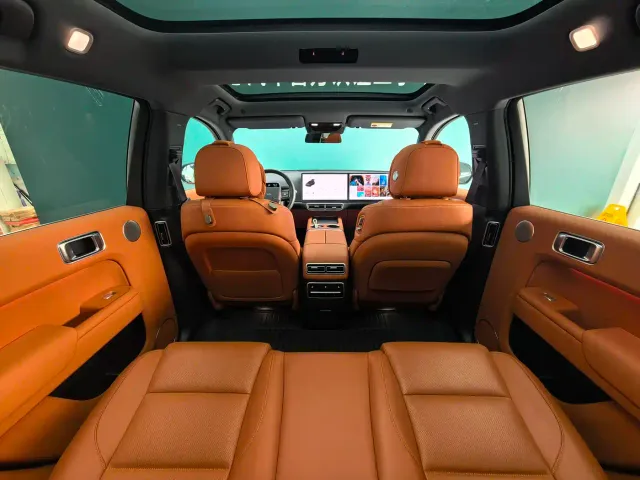 Li Auto L7 — Фото автомобиля 12