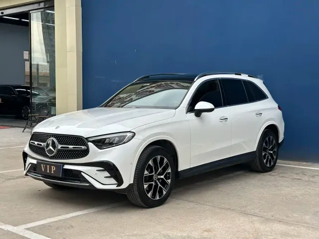Фотография автомобиля — Mercedes-Benz GLC-Class