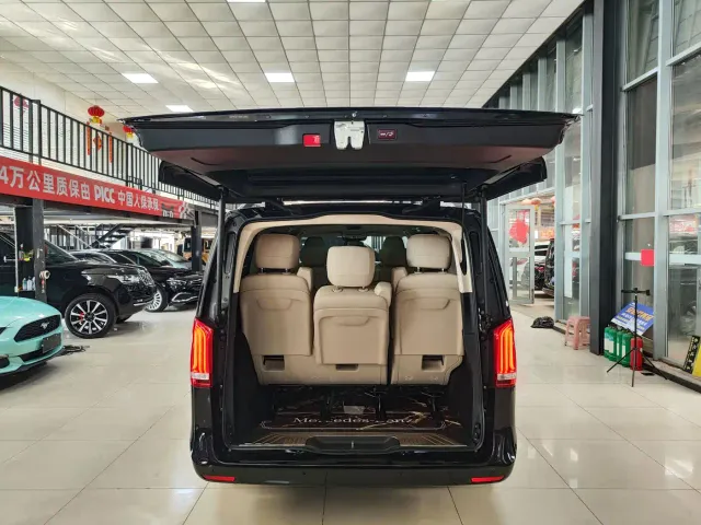 Mercedes-Benz V-Class — Фото автомобиля 27