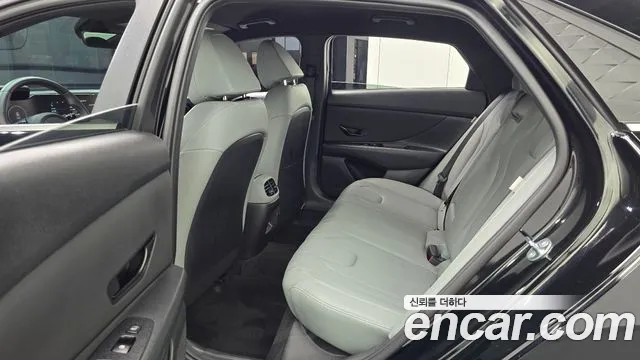 Hyundai AVANTE Новый Avante (CN7) — Фото автомобиля 10