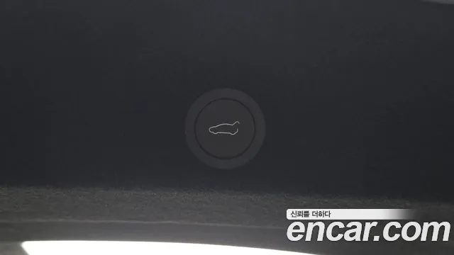 Tesla Model Y — Фото автомобиля 28