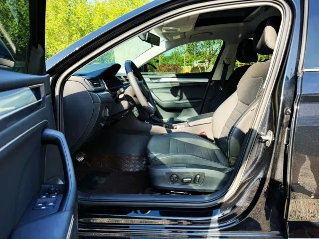 Skoda Superb — Фото автомобиля 9