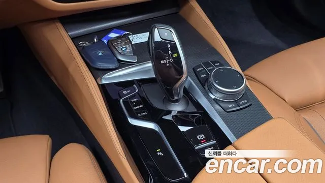 BMW 5-Series — Фото автомобиля 9