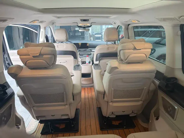 Mercedes-Benz V-Class — Фото автомобиля 9