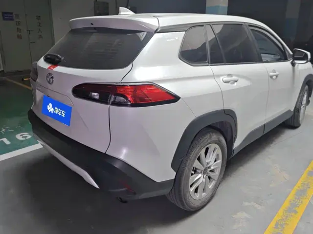 Toyota Corolla Cross — Фото автомобиля 3