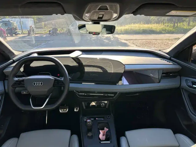 Audi Q6L e-tron — Фото автомобиля 19