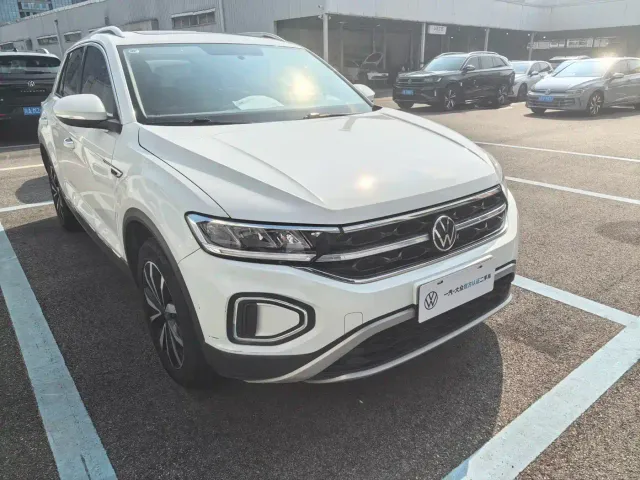 Volkswagen T-Roc — Фото автомобиля 11