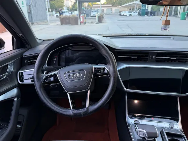 Audi A6L — Фото автомобиля 8