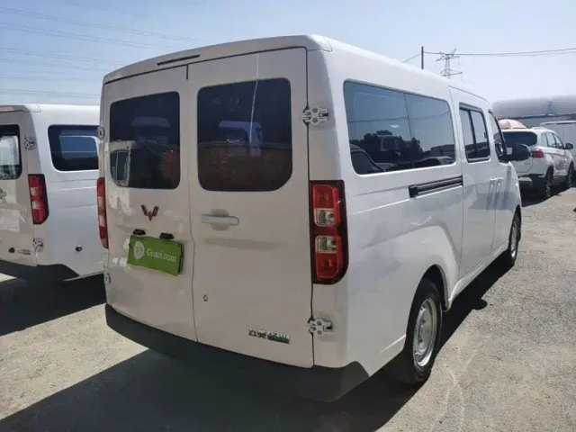 Wuling Motors Wuling Yangguang 2024 300KM Comfort Bus Version 75kW — Фото автомобиля 6