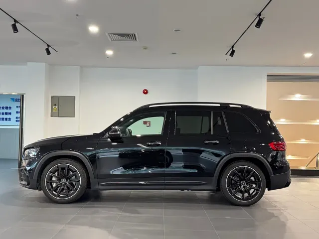 Mercedes-Benz GLB AMG — Фото автомобиля 2