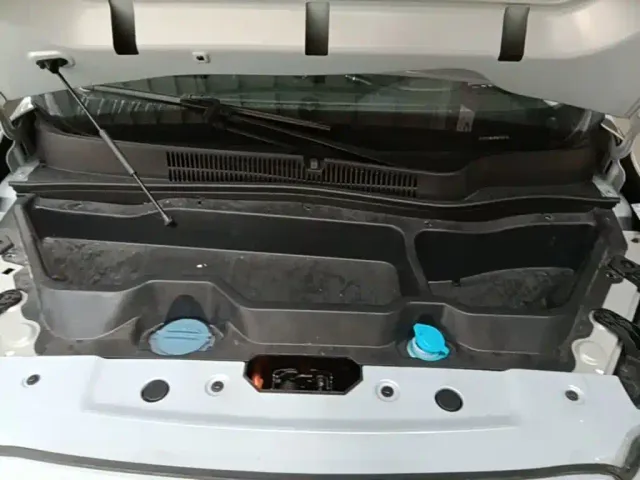 Leapmotor T03 — Фото автомобиля 19