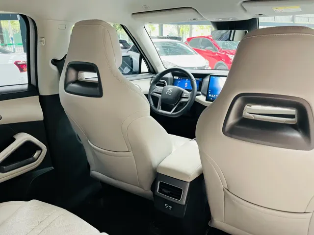 BYD Yuan UP — Фото автомобиля 21