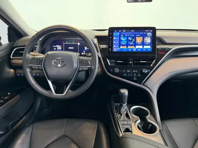 Toyota Camry — Фото автомобиля 15