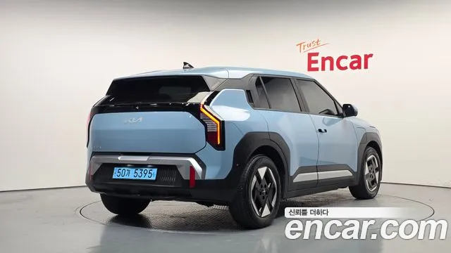 Kia EV3 — Фото автомобиля 2