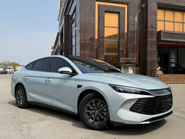 BYD Qin L — Фото автомобиля 3
