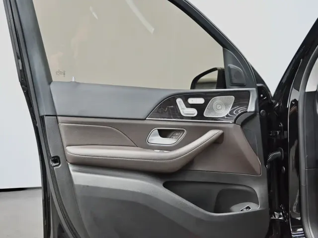 Mercedes-Benz GLE-Class — Фото автомобиля 18