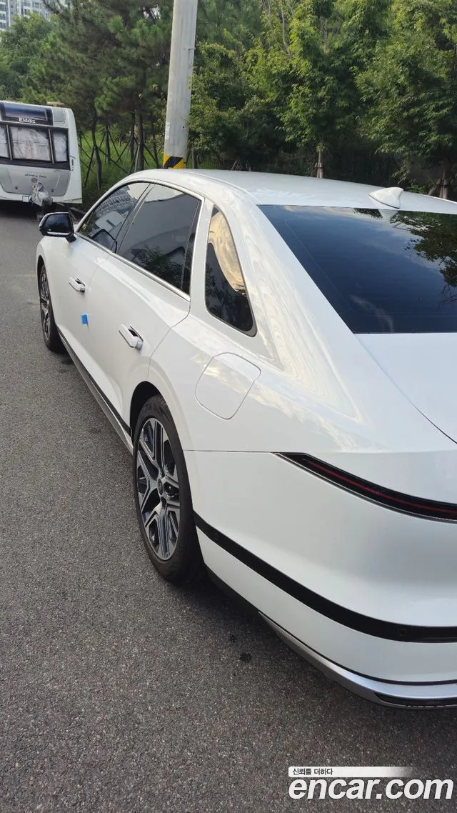 Hyundai Grandeur GN7 — Фото автомобиля 2