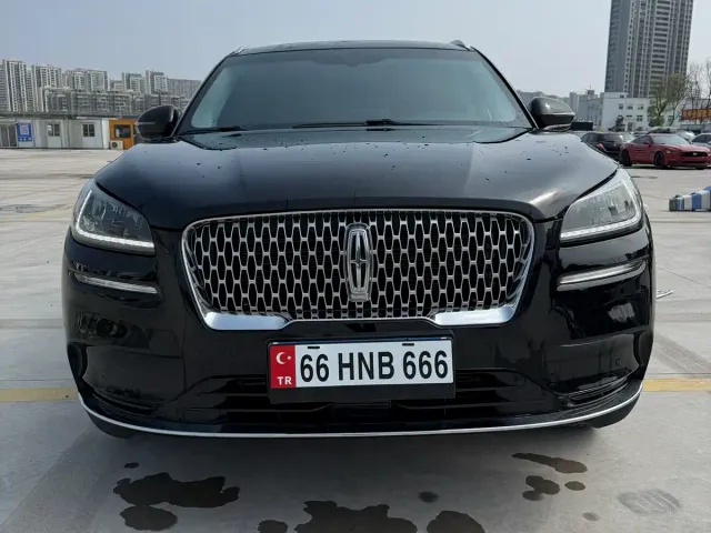 Lincoln Corsair — Фото автомобиля 2