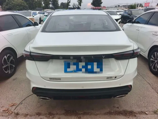 Geely Binrui — Фото автомобиля 12