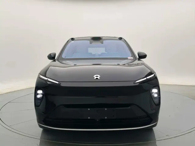 Nio ES8 — Фото автомобиля 2