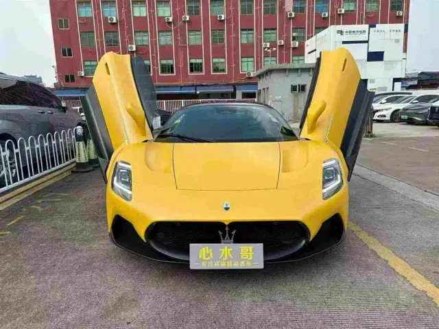 Фотография автомобиля — Maserati MC20