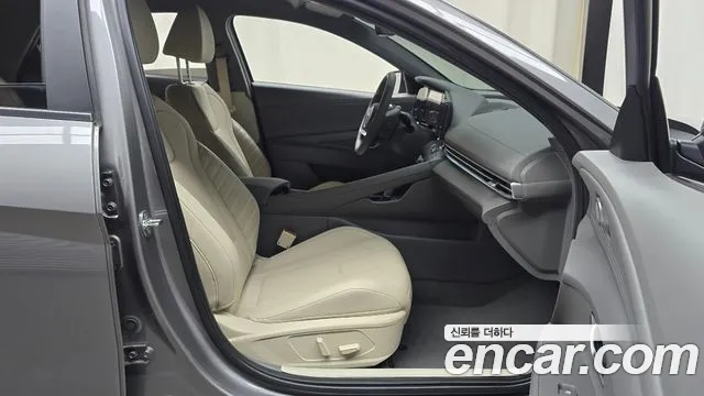 Hyundai AVANTE Avante (CN7) — Фото автомобиля 25