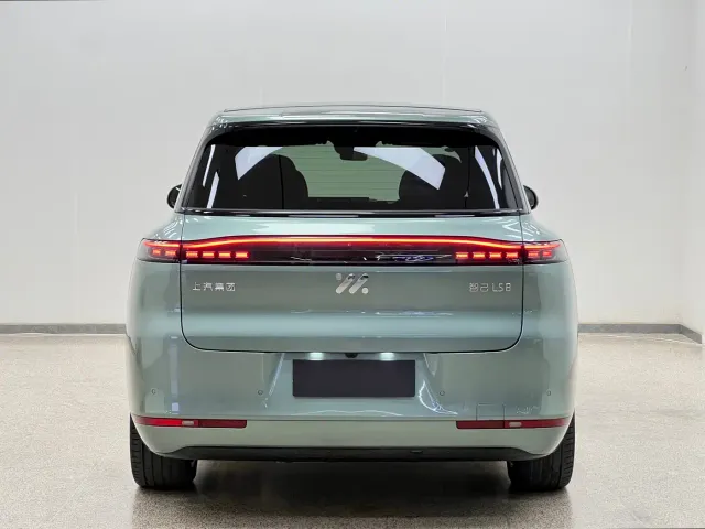 IM Motors LS8 — Фото автомобиля 5