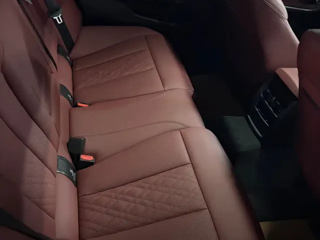 BMW 3 Series — Фото автомобиля 11
