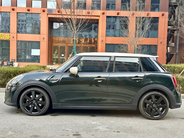 MINI Hatch — Фото автомобиля 4