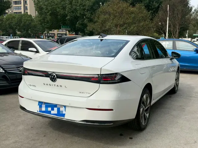 Volkswagen Sagitar — Фото автомобиля 6
